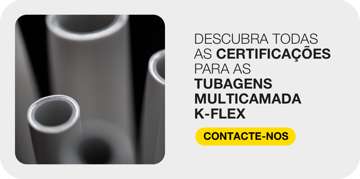 Pormenor das extremidades de várias tubagens multicamada K-FLEX, com chamada para consultar as certificações.
